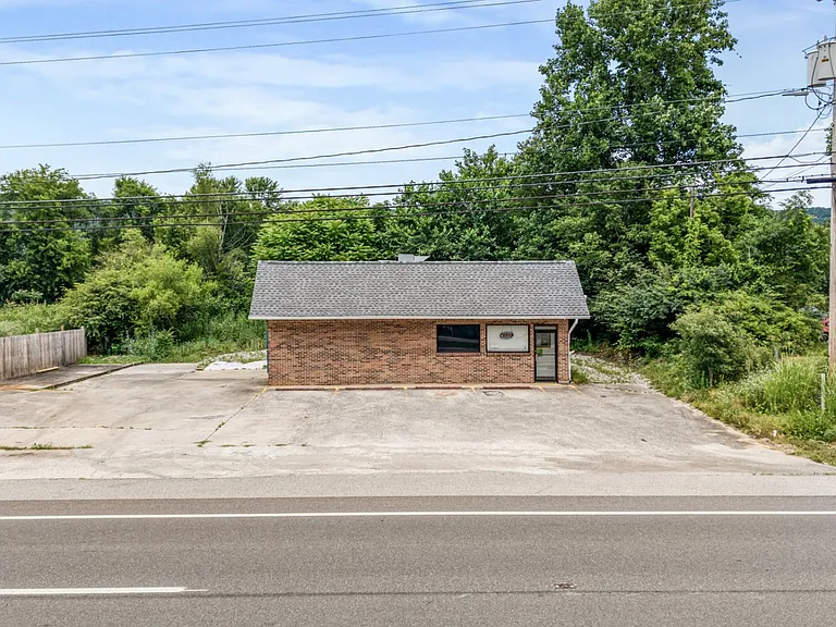 2116 S Roane St — Photo 1