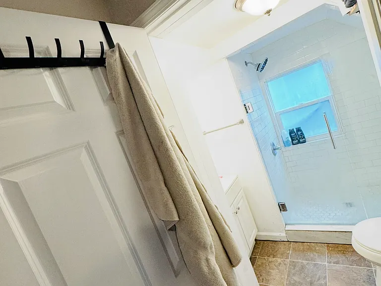 927 Sherburne Ave #1 — Photo 8