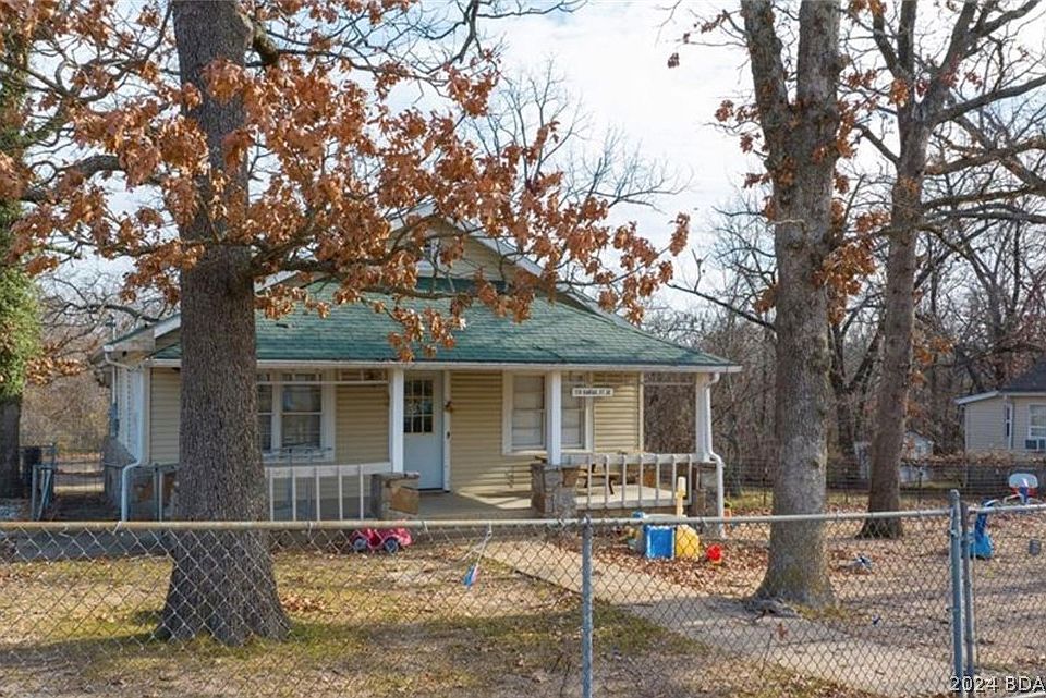 1st image of 350 Kansas St SE