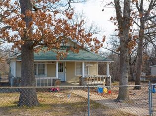 350 Kansas St SE, Camdenton, MO 65020