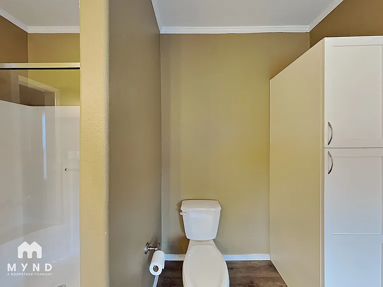 706 Iowa St — Photo 13