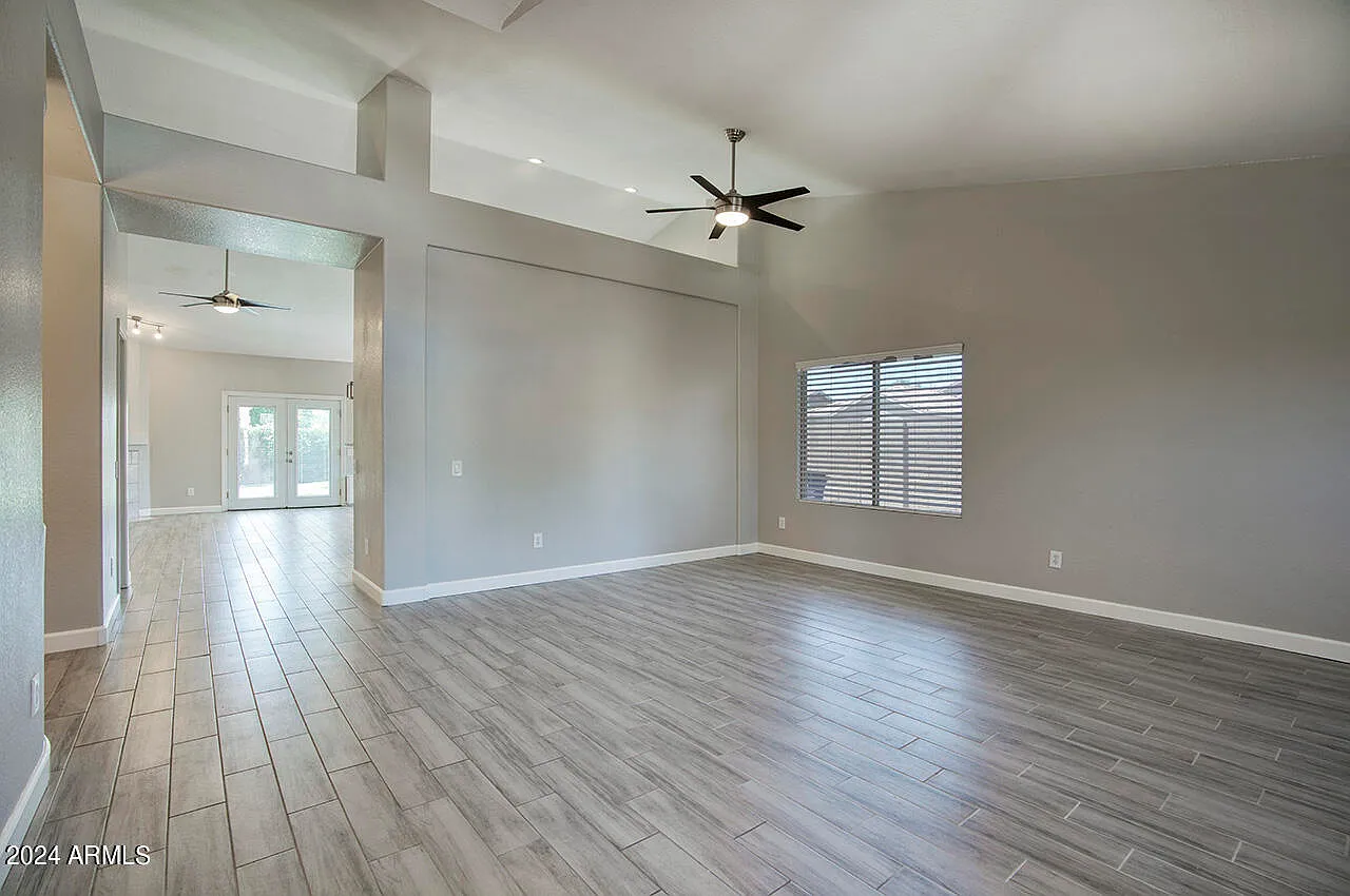 4 bed, 2.0 bath, 2175 sqft, $3,200 — Photo 3