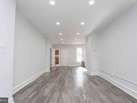 2nd image of 621 Jamestown St Floor 1