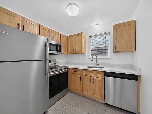 2nd image of 3217 Norton Ave APT 3