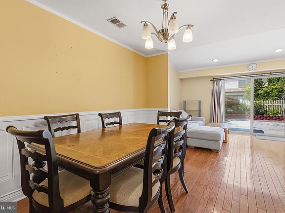 5th image of 1204 Friel Pl