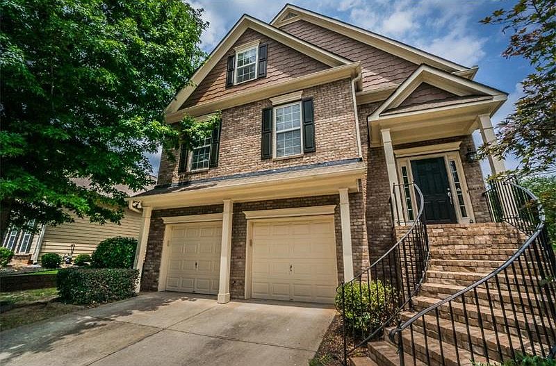 1st image of 571 Lantern Wood Dr