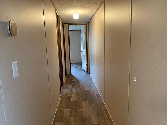 5th image of 111 Twin Lakes Dr