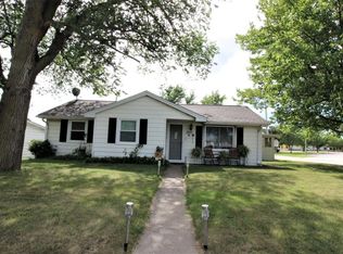 3001 Joseph St, Bloomington, IL 61704