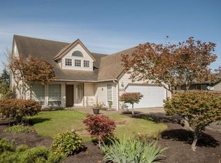 935 NE Fogarty St, Newport, OR 97365
