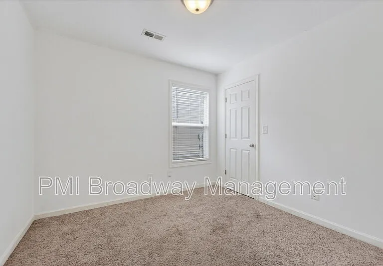 837 Shelton Cir — Photo 34