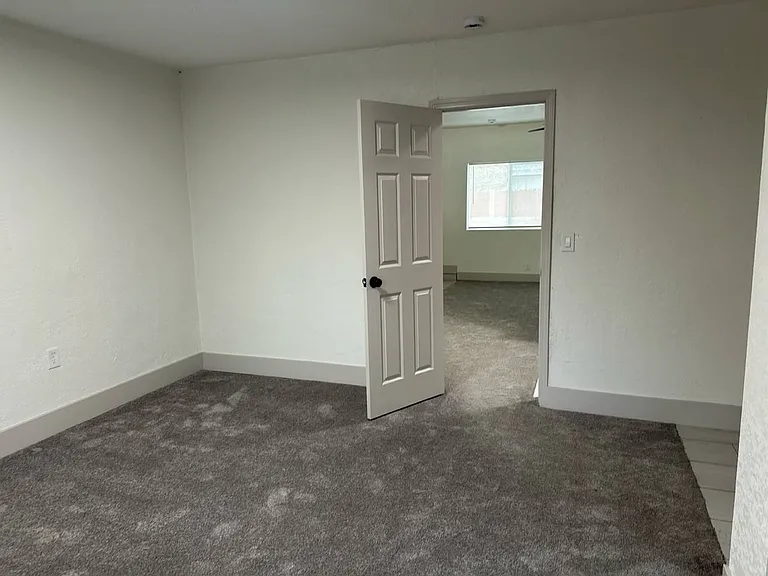 289 Holly St #2 — Photo 6