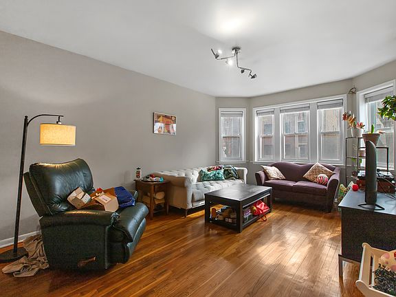 2nd image of 1524 N Artesian Ave APT 1