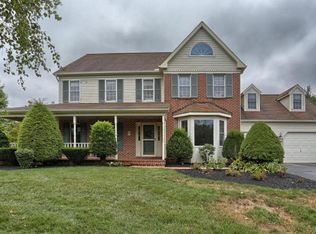 541 Wheatfield Dr, Lititz, PA 17543