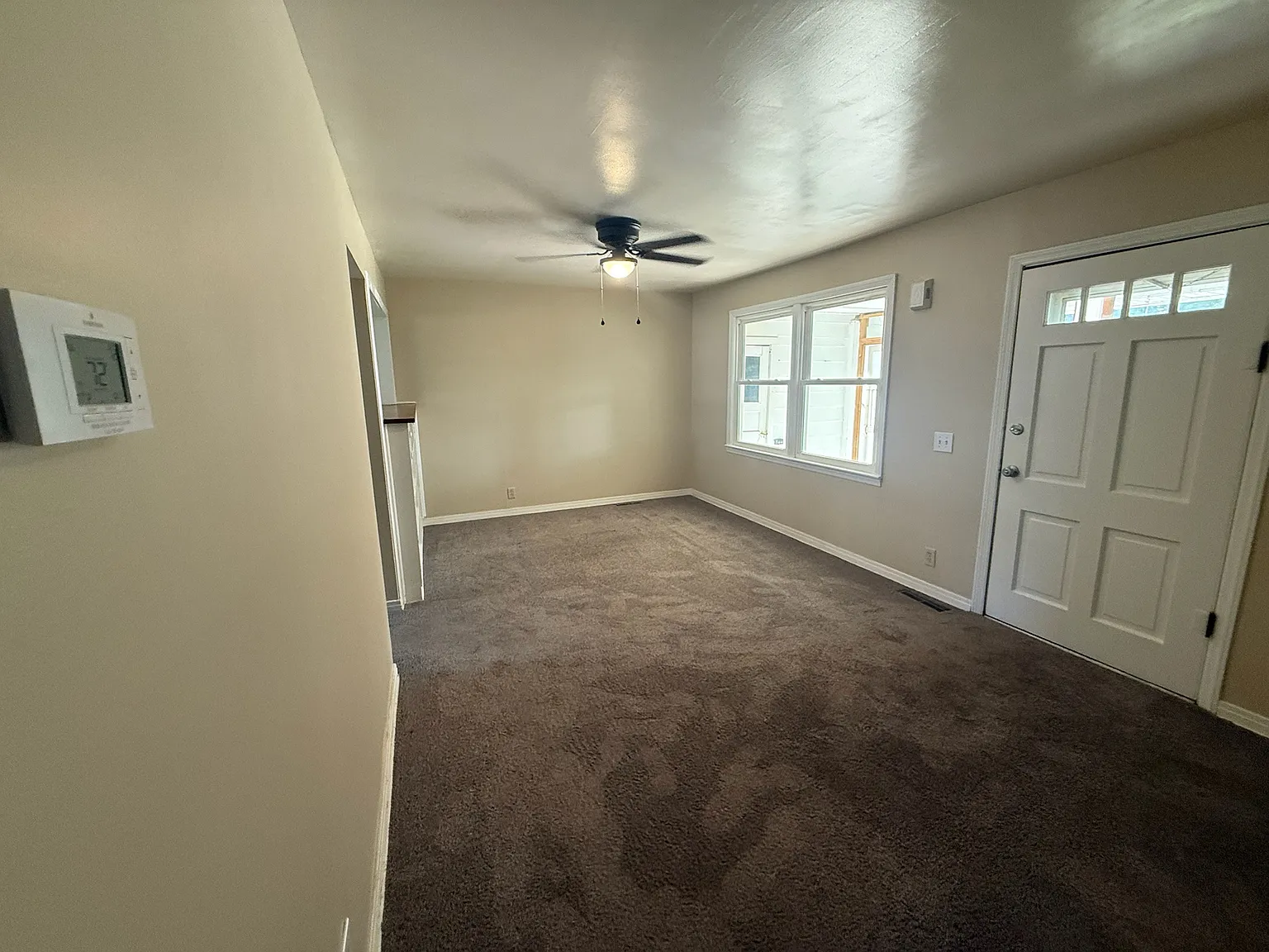 3 bed, 1.5 bath, 1100 sqft, $1,250 — Photo 3