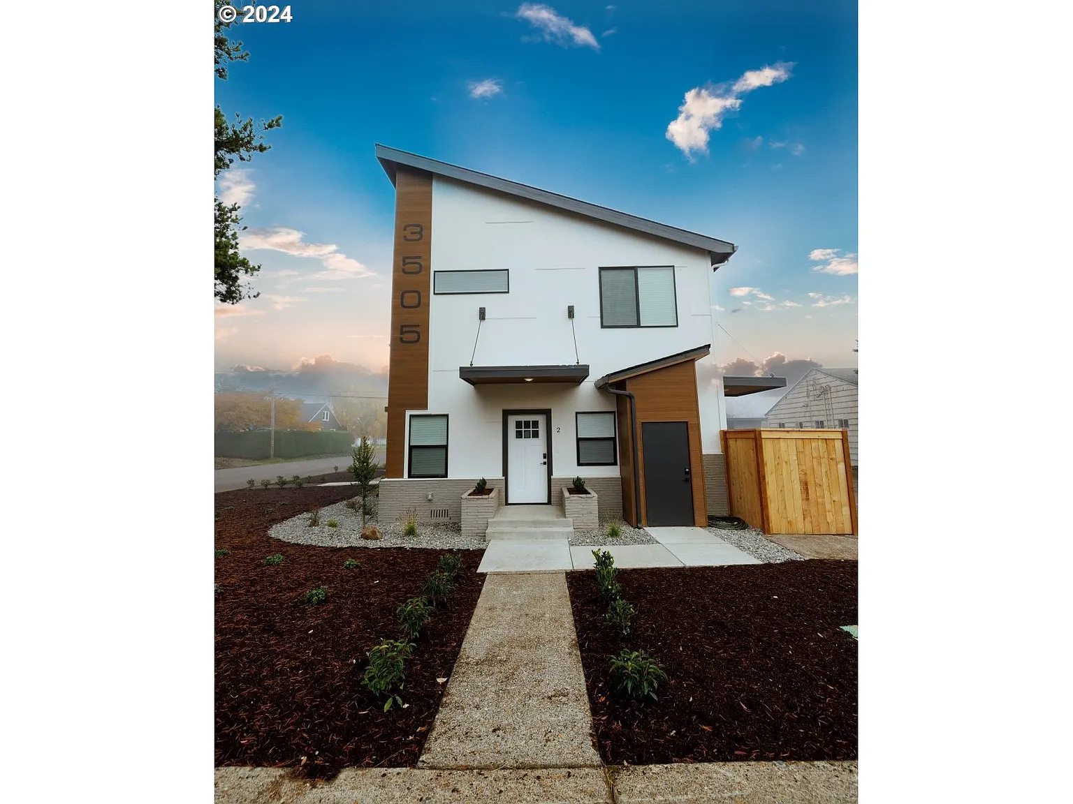 3505 Creston Ave photo 1