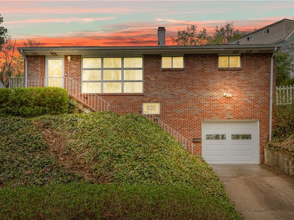 1034 Woodlawn Dr, Coraopolis, PA 15108