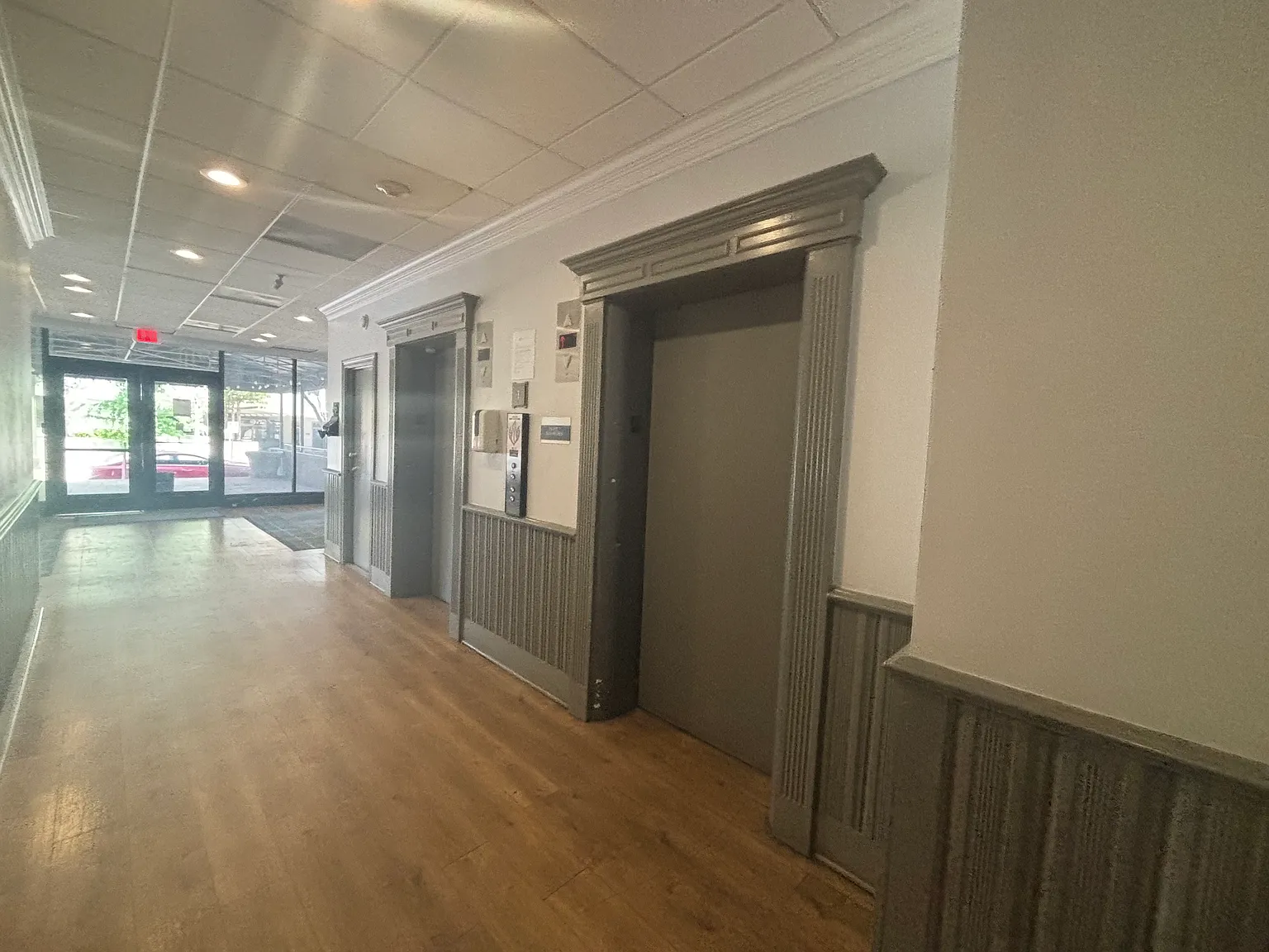 1 bed, 1250 sqft, $1,295 — Photo 3