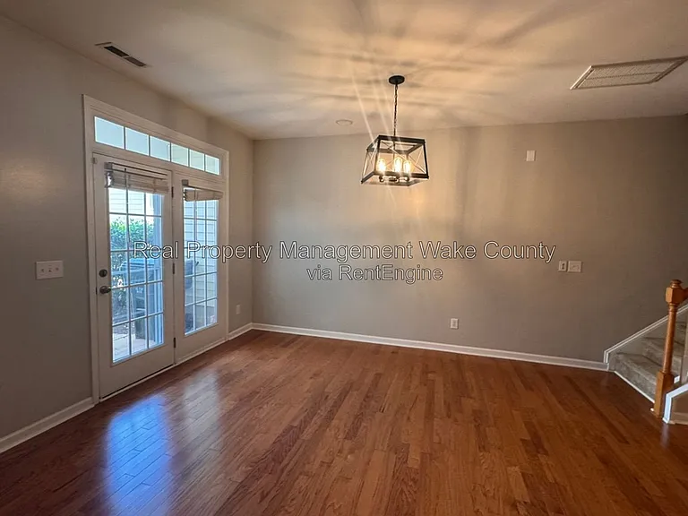 1365 Regulator St — Photo 5