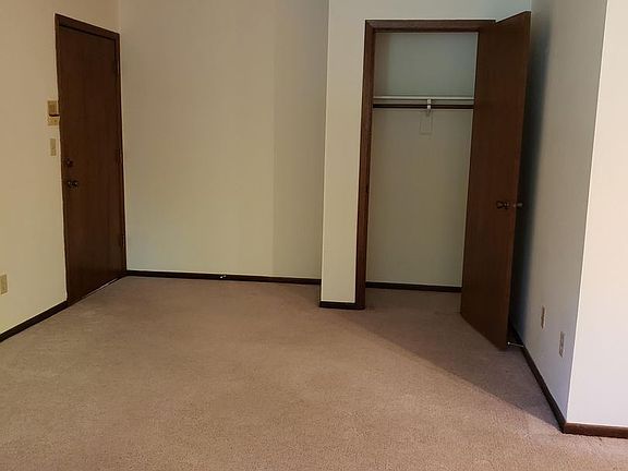 3rd image of 2106 Buckingham Dr NW Unit 3-210603