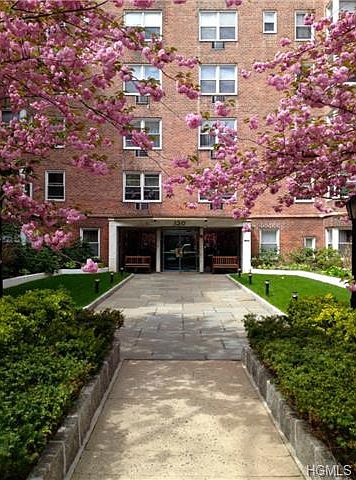 1st image of 120 E Hartsdale Ave APT 1B