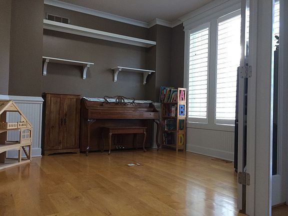 Dinning/Play Room or Office