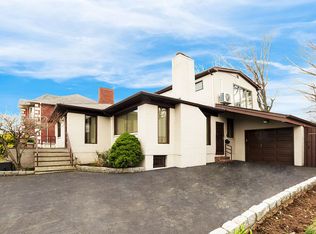 14 Delphine Ter, Staten Island, NY 10305