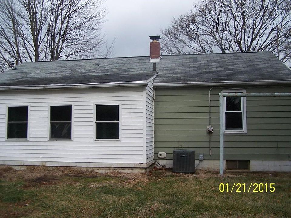 1st image of 402 W Hubert Ave