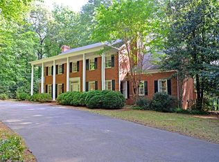 2602 Lake Forest Dr, Greensboro, NC 27408