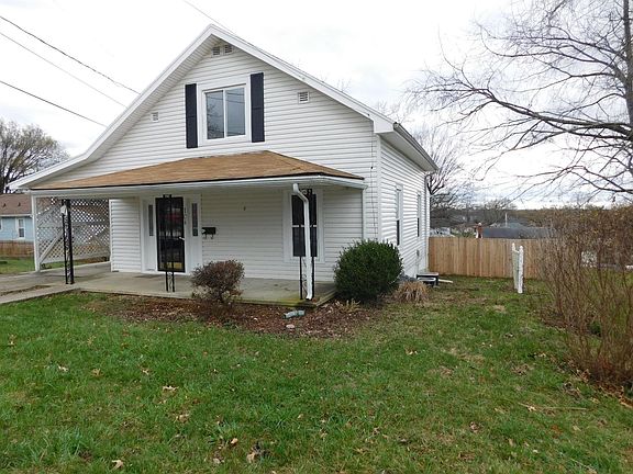 2nd image of 104 Aspen Ave