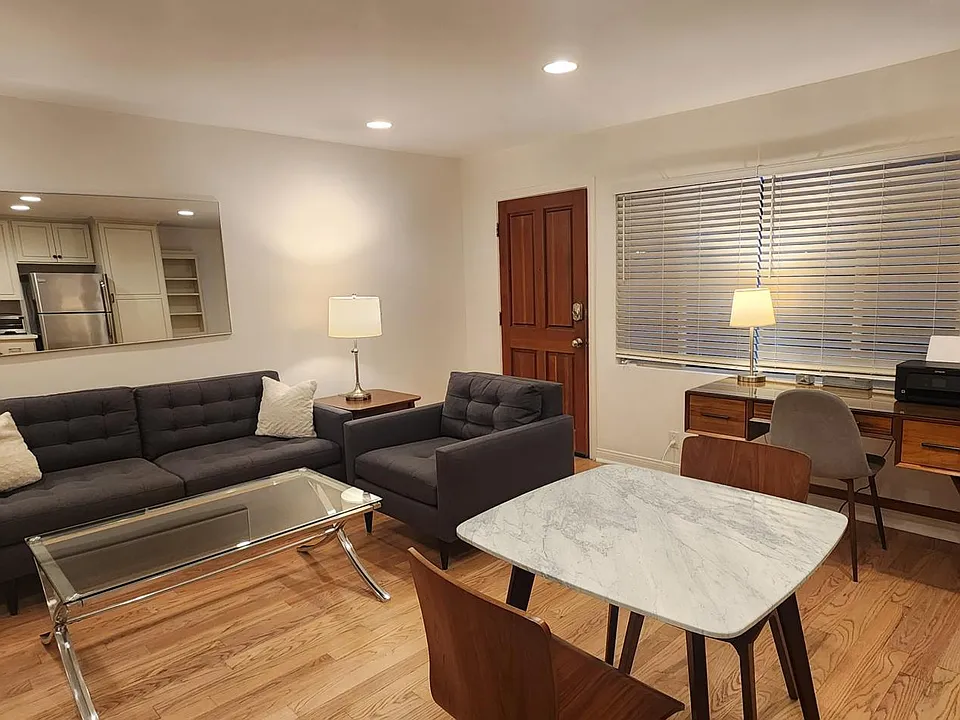 135 Montana Ave #5