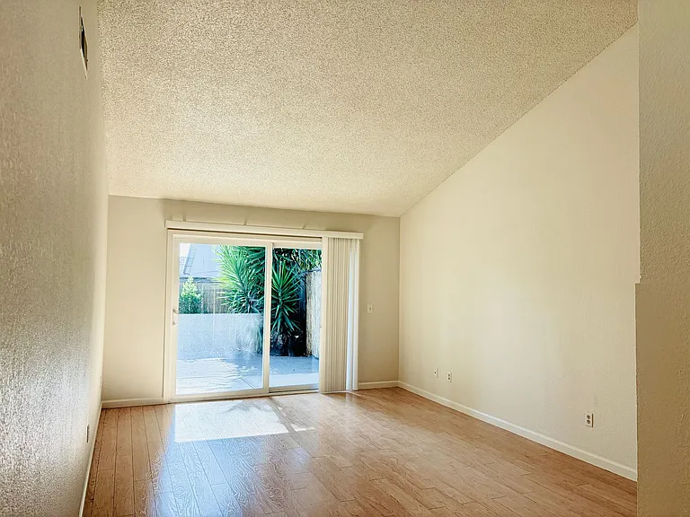 1211 Capri Way #3 — Photo 33