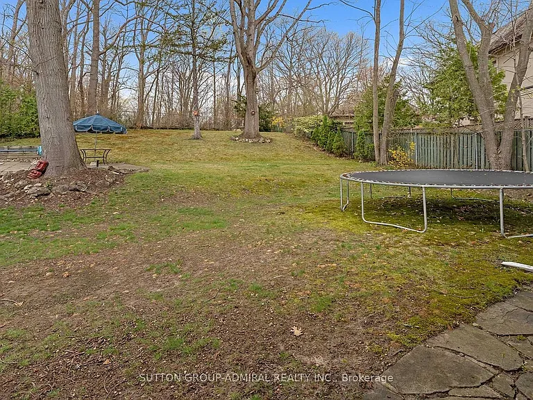 97 Valecrest Dr — Photo 18