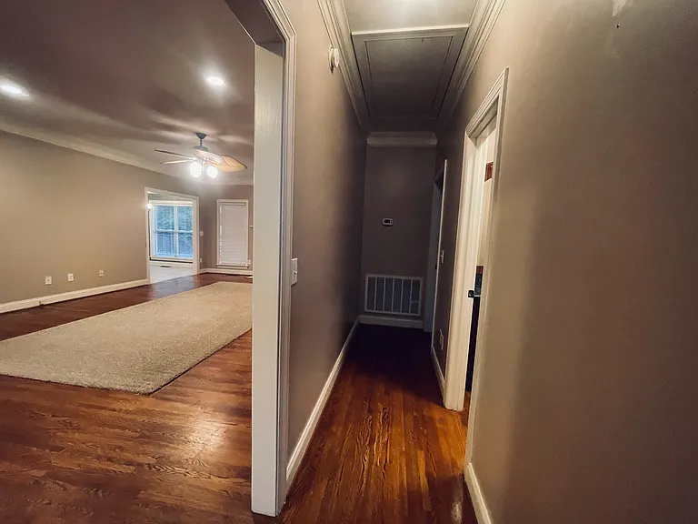 500 Crestview Ln — Photo 6