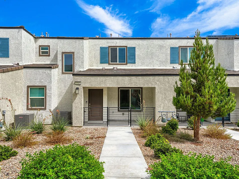 3509 Golden Chariot Ave