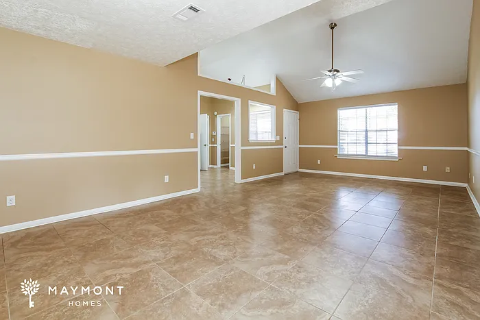 913 Mister Lake Ct — Photo 4
