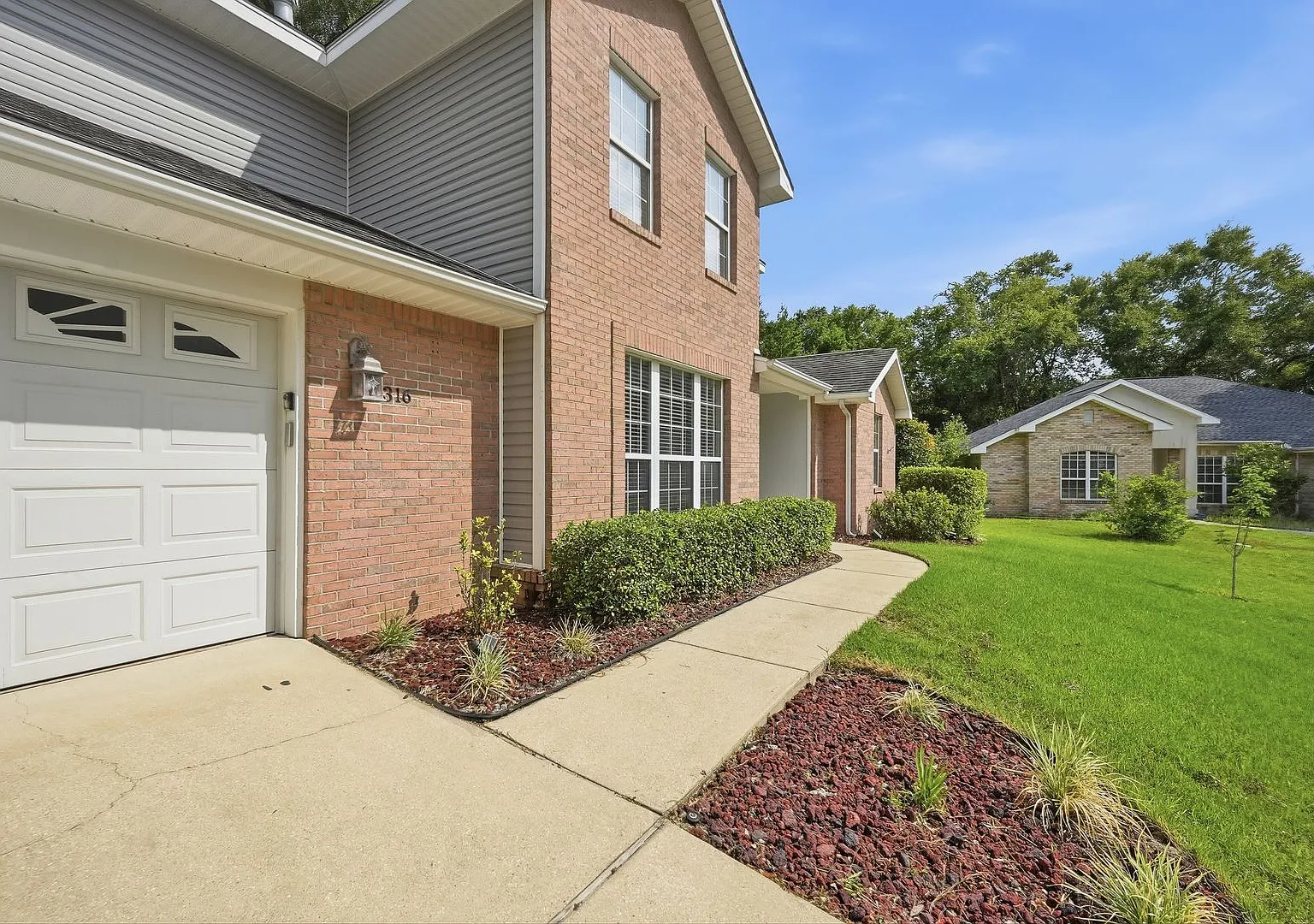 * Military Move In Special - Half Off 1st Month's Rent Premium Niceville Home In Ideal Location!! — Photo 2