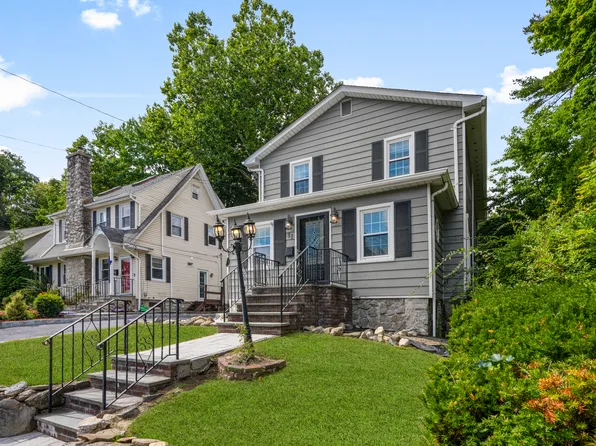 81 Chestnut Ave, Pelham, NY 10803