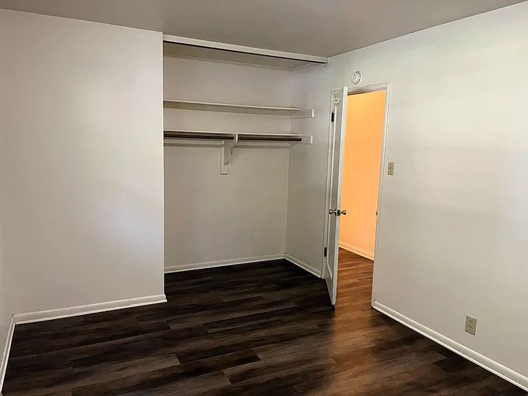 1467 Beverly Dr — Photo 12
