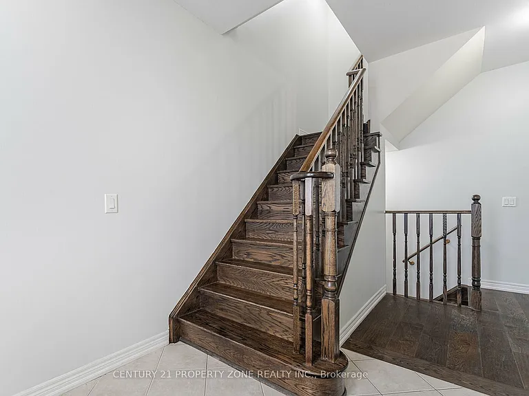 6 Dufay Rd — Photo 20