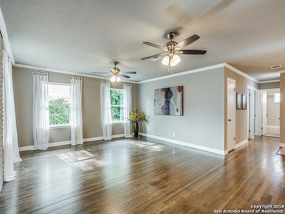 3rd image of 346 Maplewood Ln
