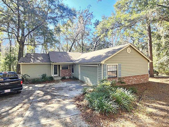 3rd image of 261 Starmount Dr