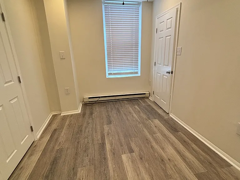 1933 N Judson St #2R — Photo 5