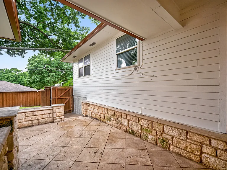 9660 Timberleaf Dr — Photo 24