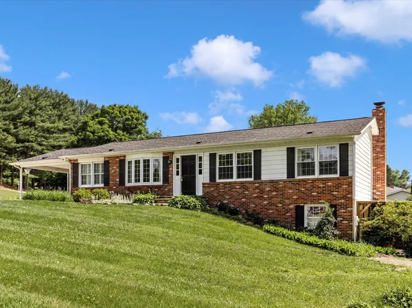 5811 Corporal Jones Ct, Mount Airy, MD 21771