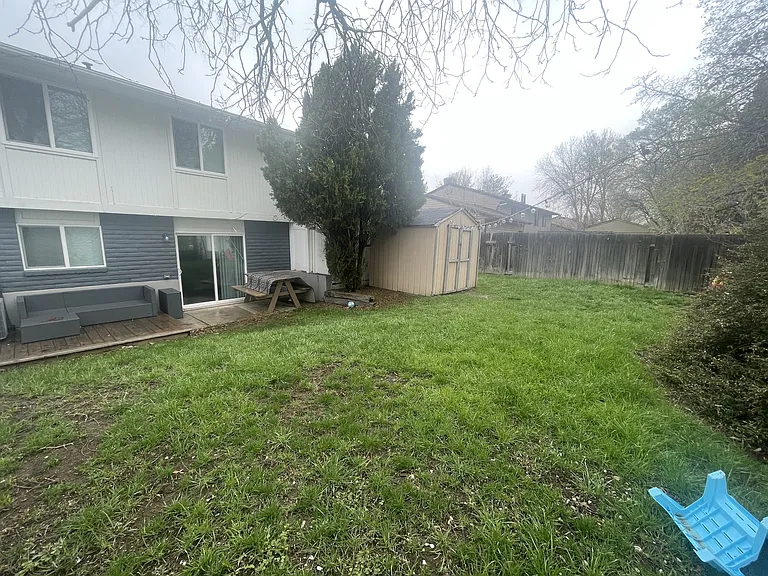 665 E Malibu Dr #1 — Photo 11