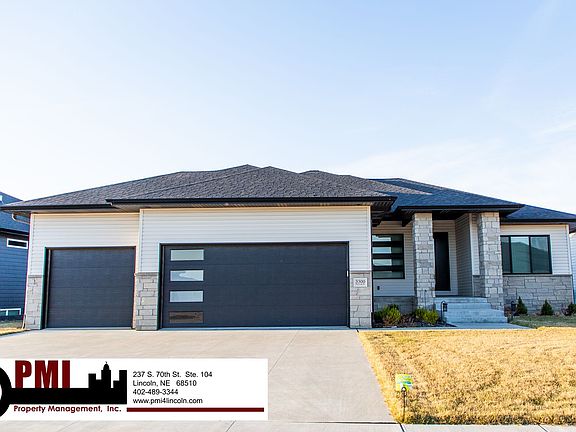 3rd image of 3300 Tree Line Dr