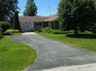 226 N Johnson St, Oneida, IL 61467