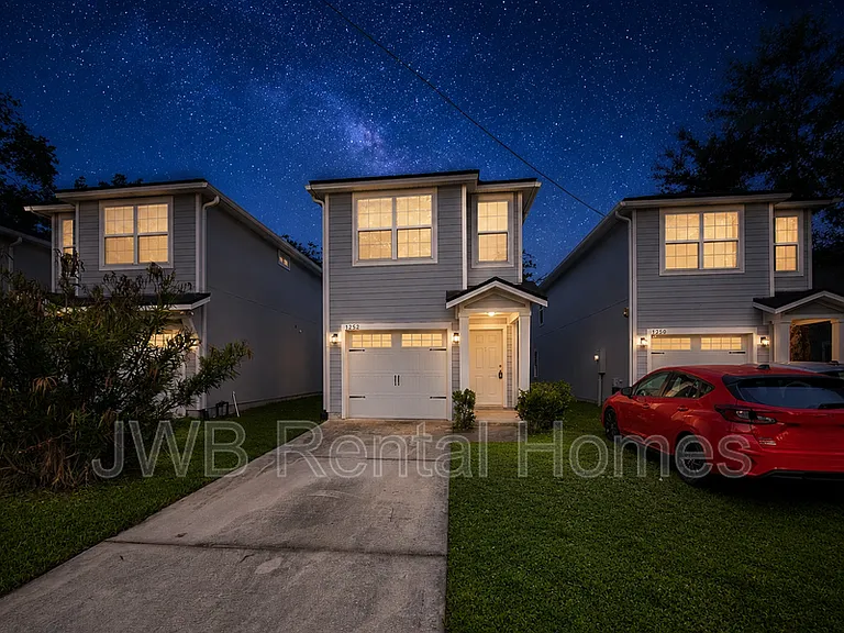 1252 Mull St — Photo 15