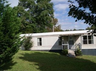 215 Meadowbrook Cir, Livingston, TN 38570