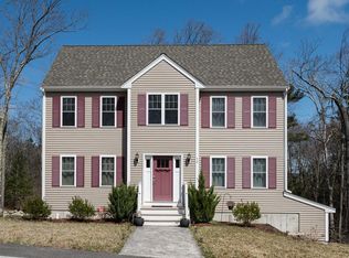 72 Westdale Rd, Holbrook, MA 02343